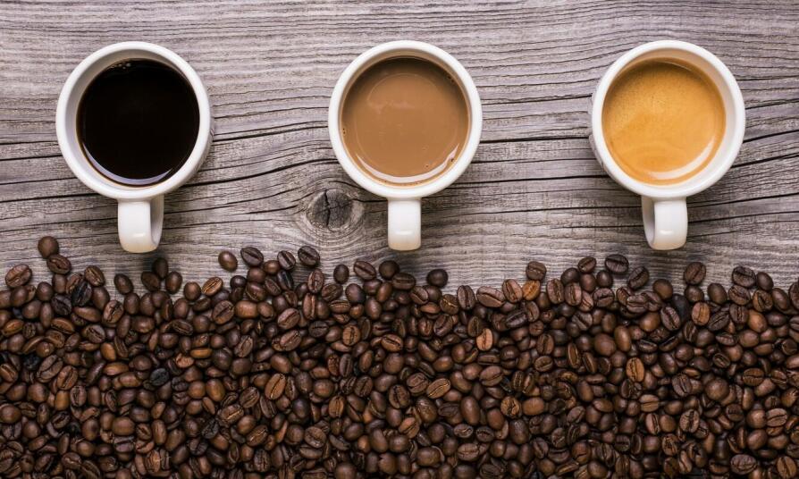 Zalety wyboru kawy ziarnistej świeżo palonej dla Twojego biznesu gastronomicznego