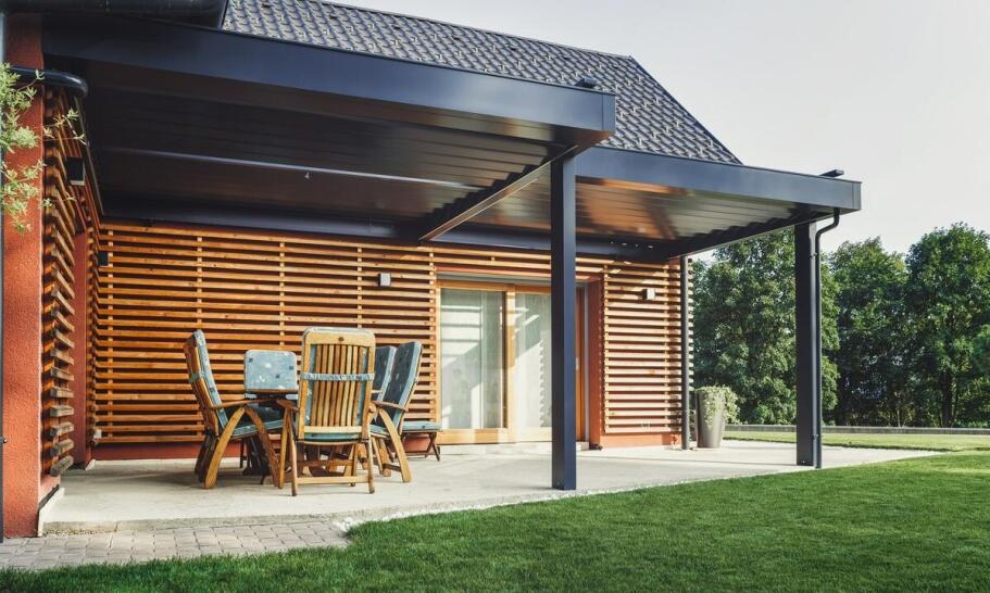 Zadaszenie tarasu a przepuszczalność światła – co warto wiedzieć?