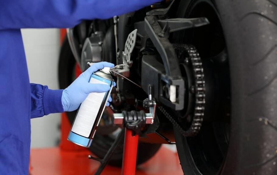 Najlepsze praktyki montażu i demontażu opon do crossa