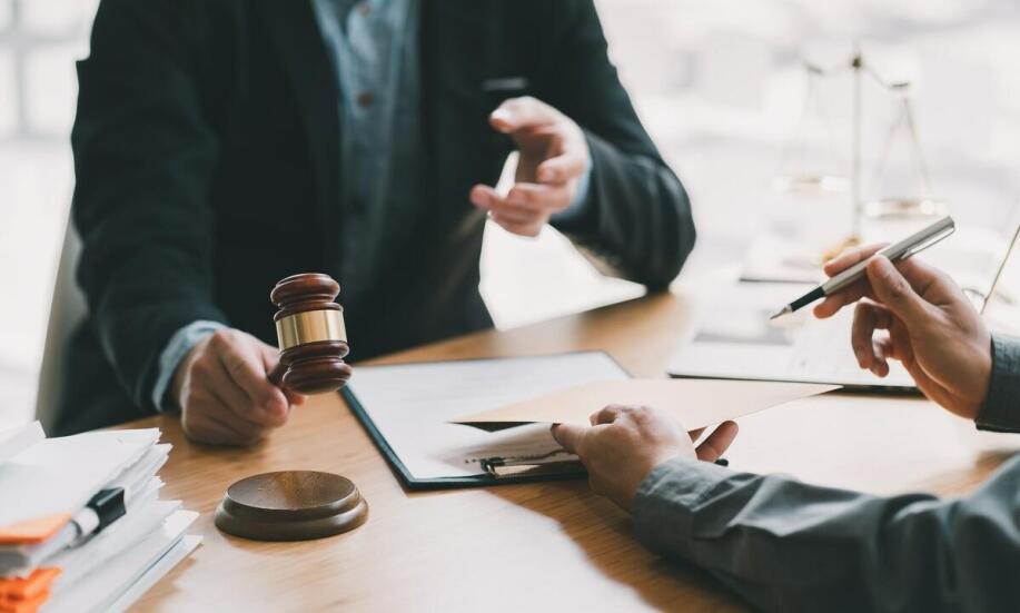 Jakie są etapy postępowania cywilnego przy dochodzeniu roszczeń alimentacyjnych?