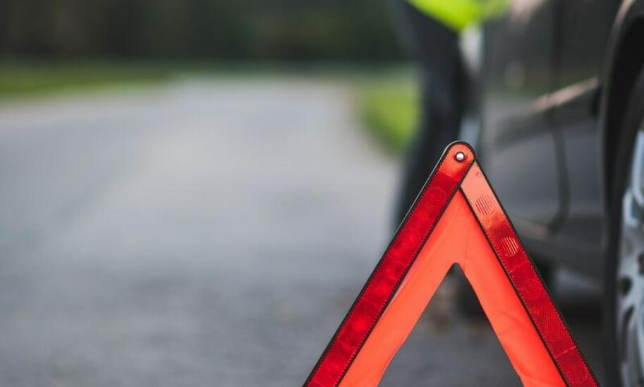 Całodobowa dostępność pomocy drogowej – co to oznacza dla kierowców?