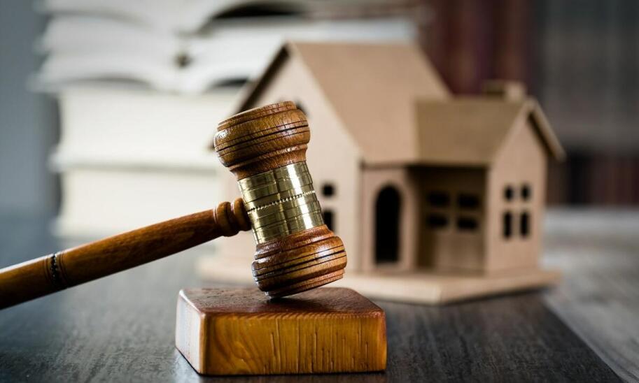 Czy warto brać udział w licytacjach komorniczych?