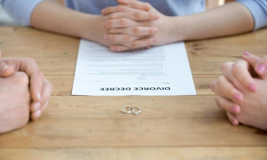 Czy separacja jest lepszym rozwiązaniem niż rozwód? Porady prawnika