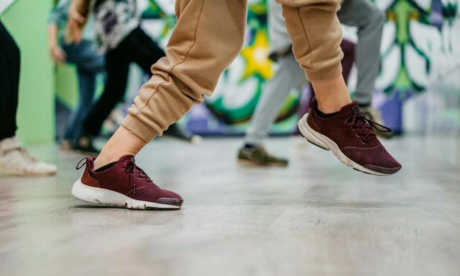 Street dance dla początkujących – jak zacząć swoją przygodę z tańcem?