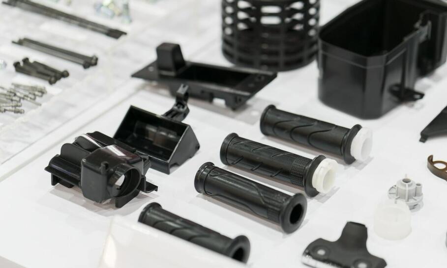 Jak dopasować odpowiednie kufry BMW do Twojego modelu samochodu?