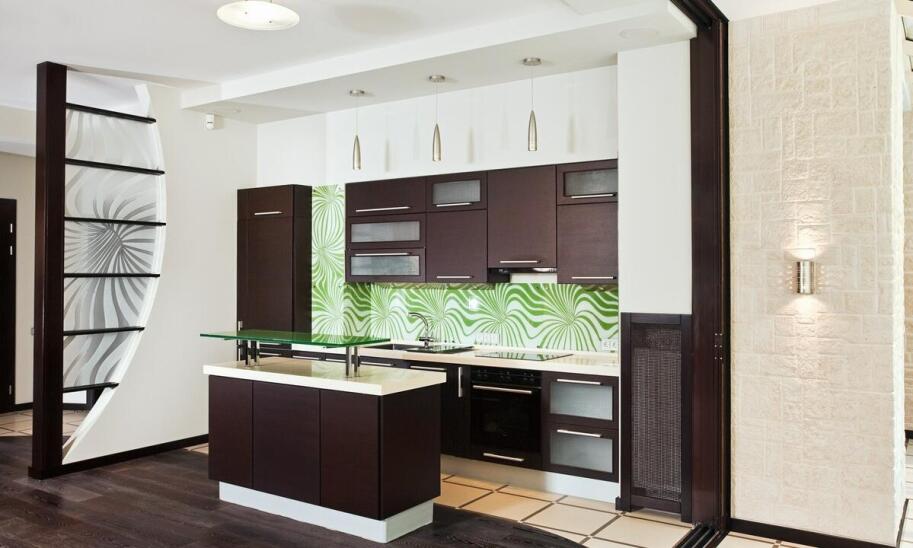 Wpływ szkła lacobel na ekologiczność projektów wnętrz