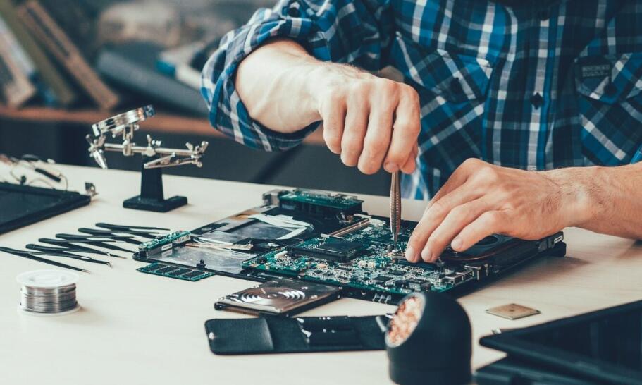 Nowoczesne technologie serwisu komputerowego w Gryficach dla lepszej efektywności biura