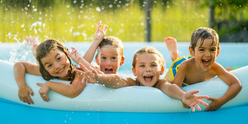 Jak bilard i kręgielnia w hotelu nad morzem integrują rodziny na wakacjach?