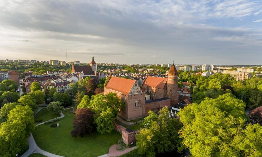 Kultura pod dachem: muzea i galerie w Rewalu na niepogodę