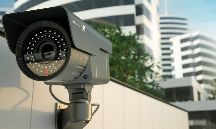 Jak nowoczesne systemy alarmowe integrują się z instalacjami elektrycznymi?