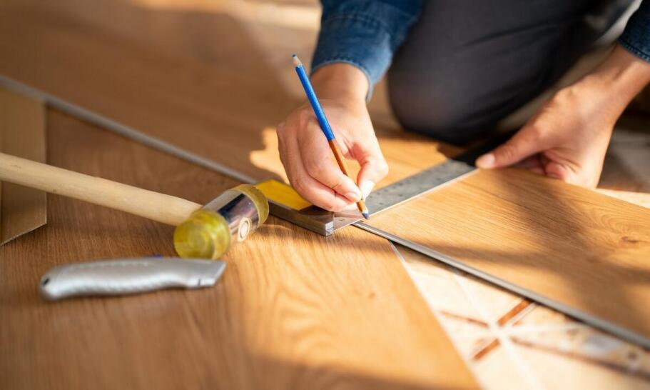 Bezpłatne pomiary i wyliczenia - dlaczego są istotne przy renowacji posadzek?