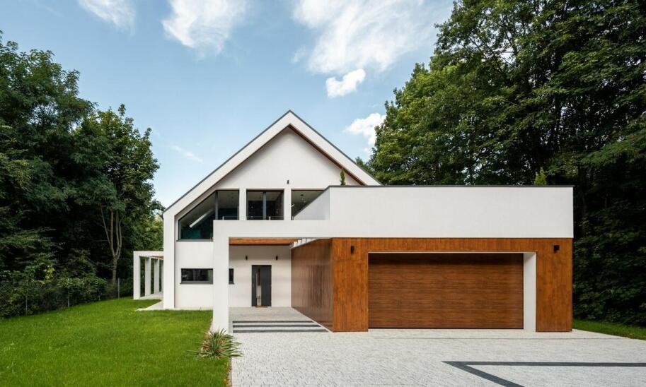 Bramy garażowe a estetyka posesji – jak dopasować styl do reszty domu?