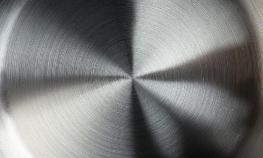 Czym różnią się blachy nierdzewne od innych metali kolorowych?