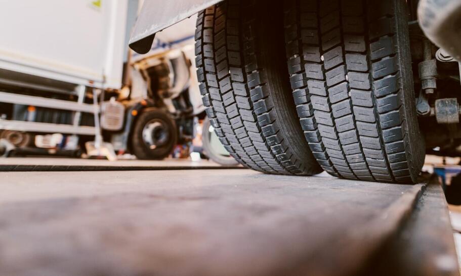 Diagnostyka opon w mobilnym serwisie – co warto wiedzieć?