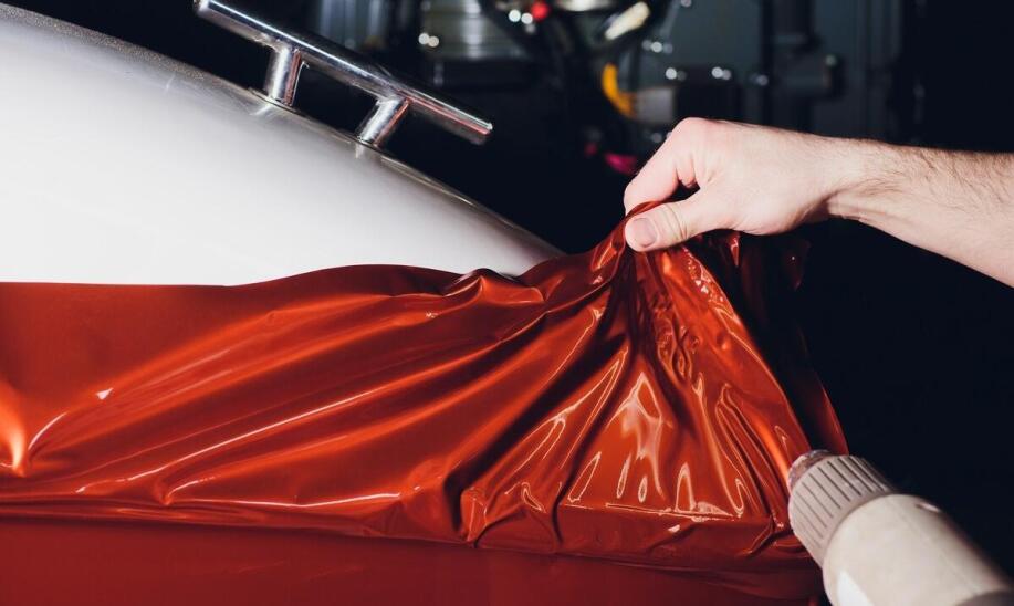 Zastosowanie folii ochronnych w oklejaniu tirów