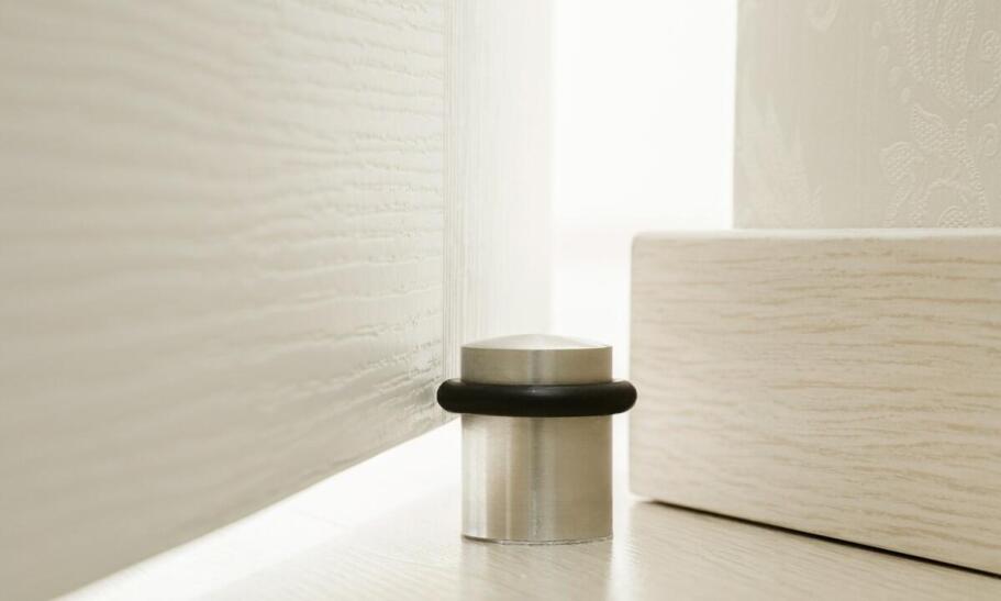 Jak stopki kuchenne wpływają na stabilność i trwałość ciężkich mebli?