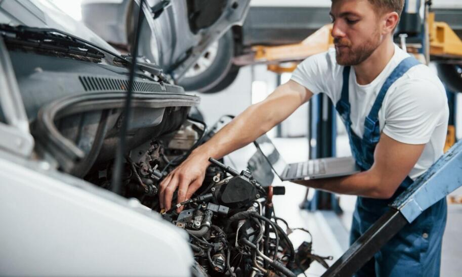 Jakie korzyści przynoszą przeglądy okresowe dla właścicieli flot pojazdów?