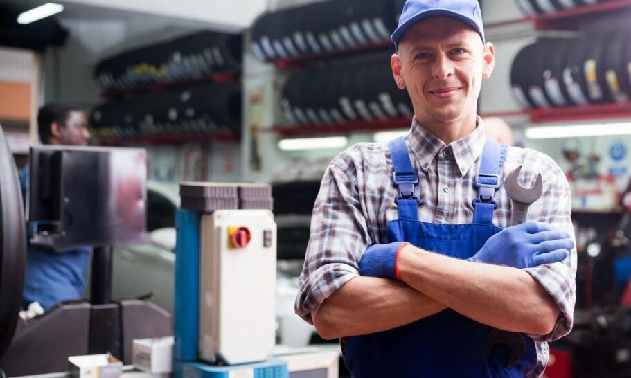 Wpływ blacharstwa na bezpieczeństwo drogowe pojazdów ciężarowych