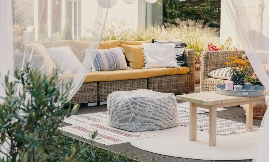 Odporne na warunki atmosferyczne stelaże – dlaczego warto na nie postawić?