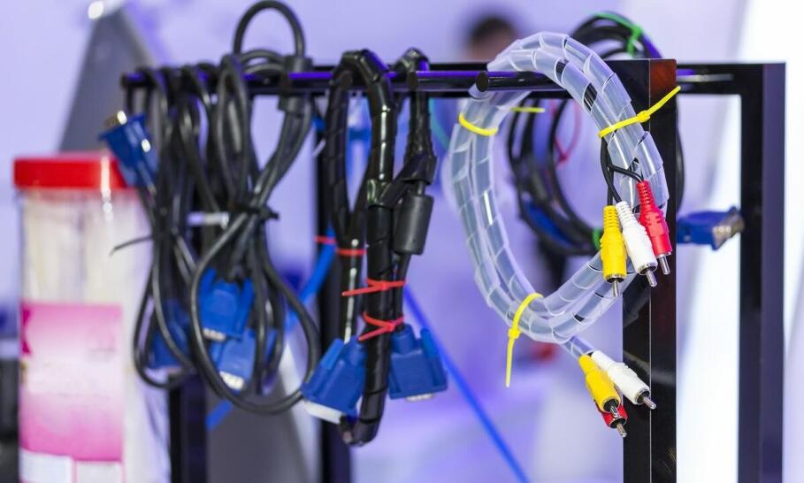 Jak systemy wiązek kablowych wpływają na efektywność pojazdów użytkowych?