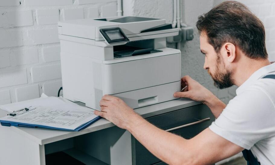 Jakie są najważniejsze czynniki wpływające na wybór serwisu drukarek?
