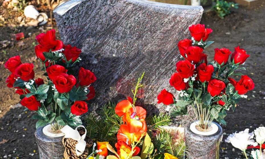 Wpływ warunków atmosferycznych na trwałość nagrobków