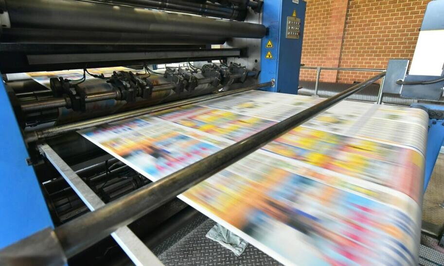 Nowoczesne drukarki przemysłowe a jakość nadruków na plastikowych opakowaniach