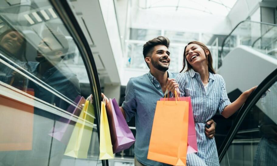 Dlaczego program lojalnościowy jest korzystny dla klientów hurtowni outletowych?