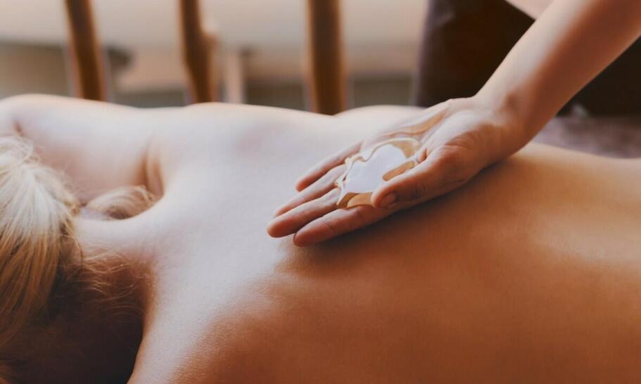 Jak uczestnictwo w szkoleniu Kobido może wzbogacić Twoje umiejętności zawodowe?