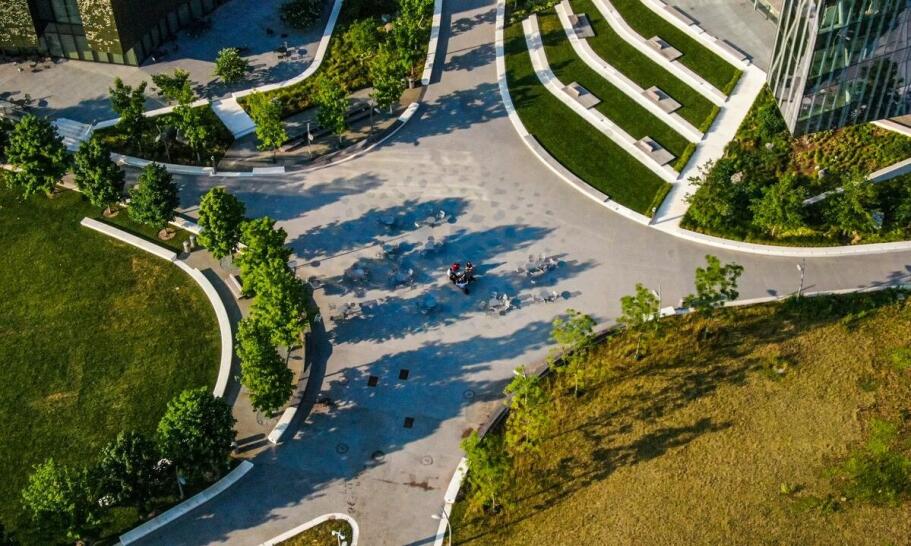 Przyszłość brukarstwa: Jakie innowacje czekają rynek usług brukarskich?