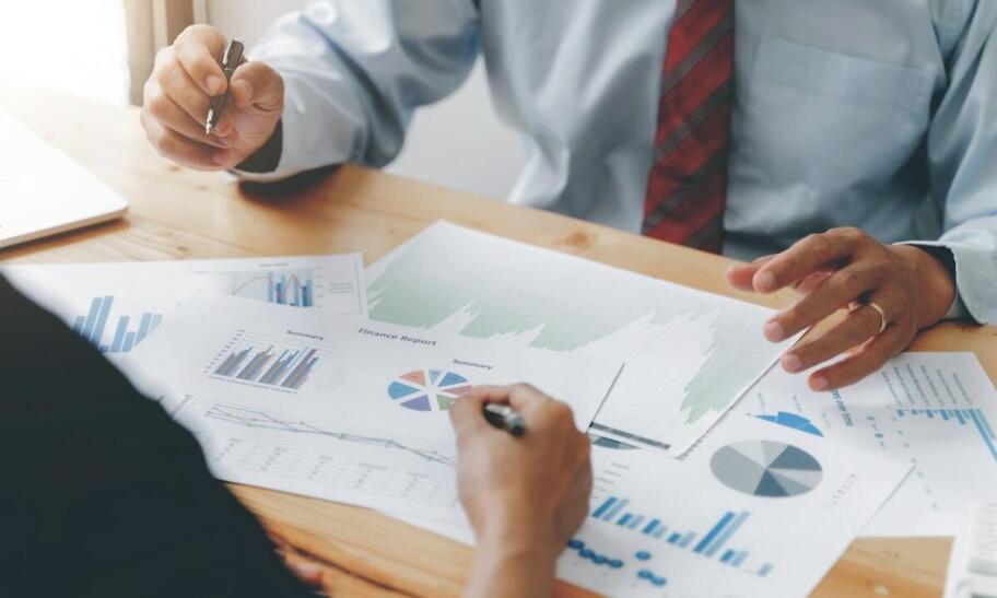 Ubezpieczenia inwestycyjne w Ostródzie – na co zwrócić uwagę przy wyborze?