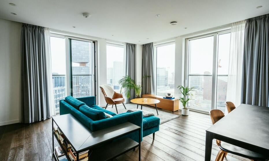 Blaty dębowe na wymiar – jak wpływają na wartość nieruchomości?