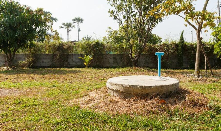 Czy warto inwestować w profesjonalne usługi obudowy studni?