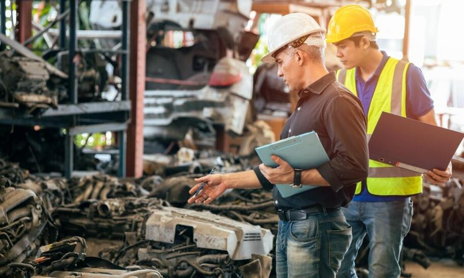 Jakie są etapy procesu demontażu pojazdu w Bielsko Biała?