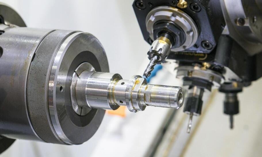 Jak frezowanie CNC wspiera innowacje w branży budowlanej