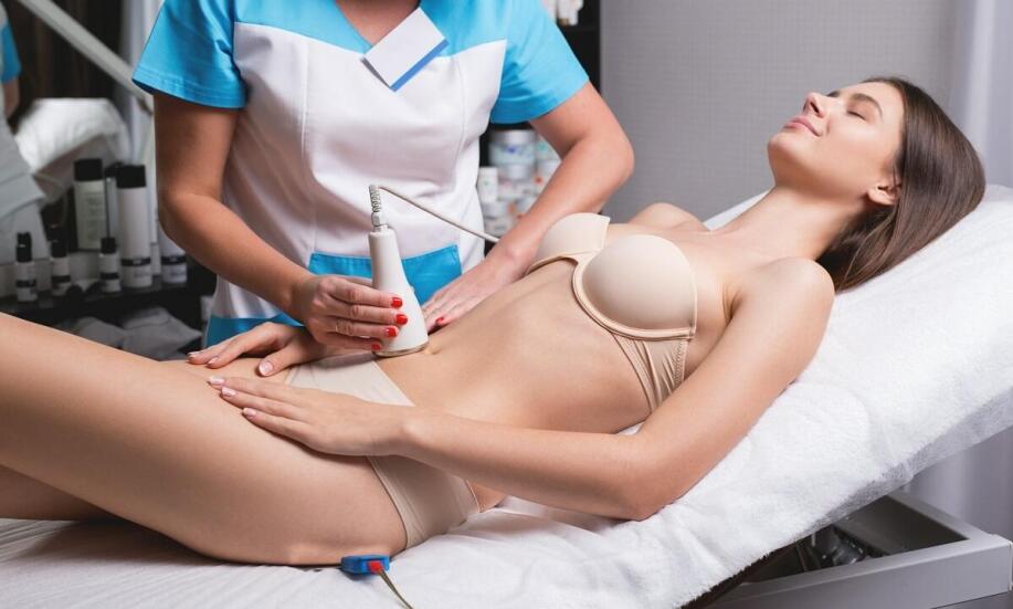 Zabiegi laserowe na rozstępy: na czym polegają?