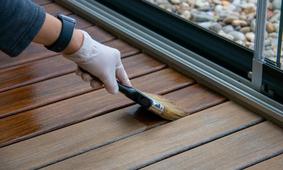 Wybór desek tarasowych do ogrodu – na co zwrócić uwagę?