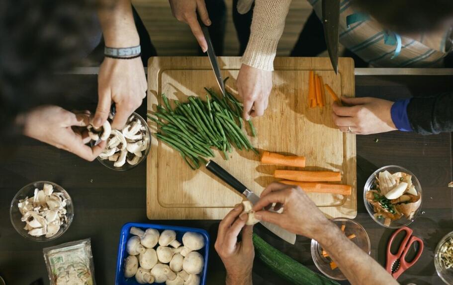 Jak hurtowa oferta grzybów shimeji może wspierać kreatywność kulinarną?