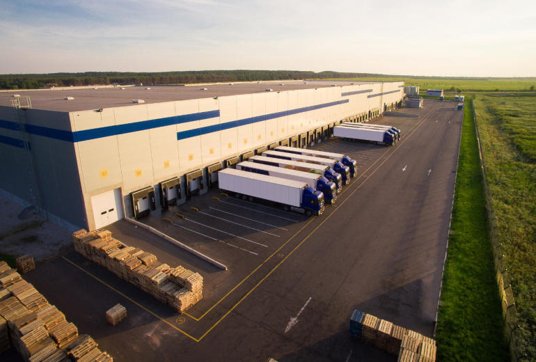 Jak zorganizować transport magazynowanych towarów? Jak zorganizować transport magazynowanych towarów?