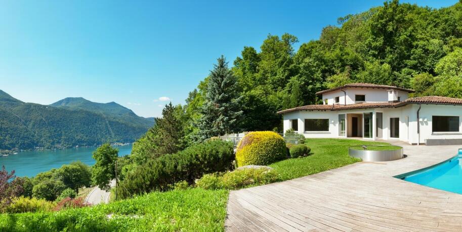 Wynajem domu z ogrodem i basenem: zalety pobytu na Kaszubach