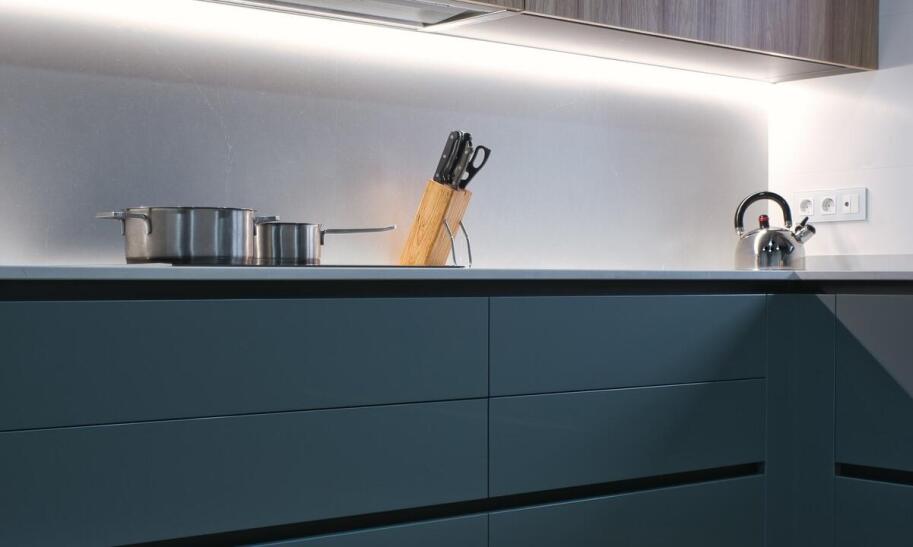 Jaki okap wybrać do kuchni bez komina?