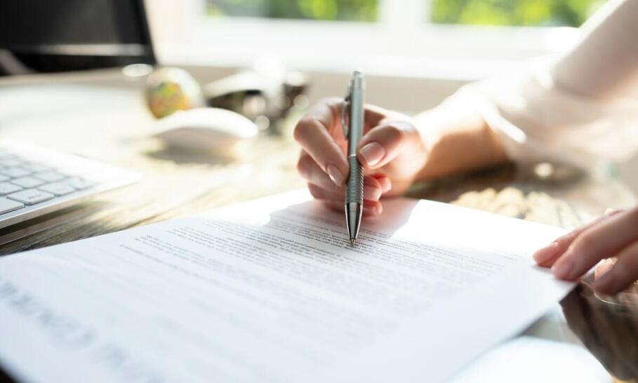 Schodołazy na wynajem: jak umowa wypożyczenia zabezpiecza interesy klienta?