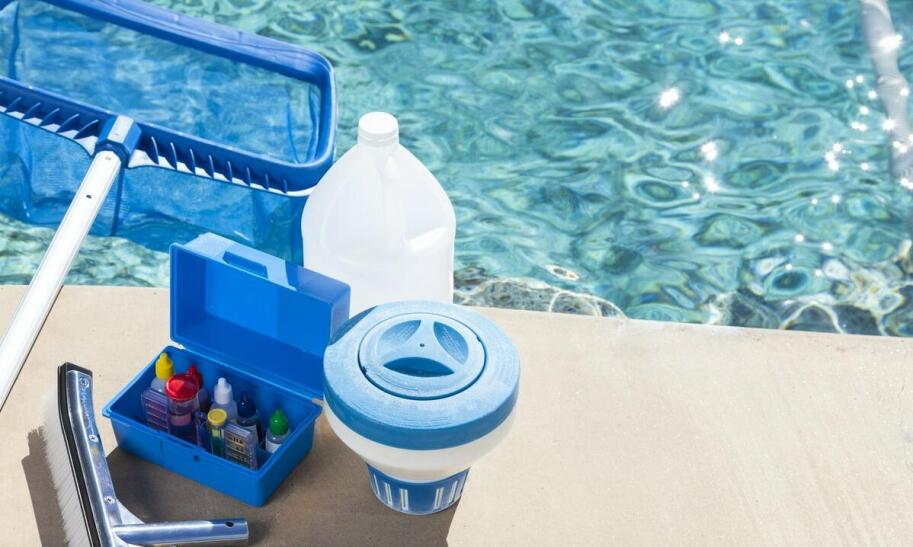 Jak stosować chemię do basenu?