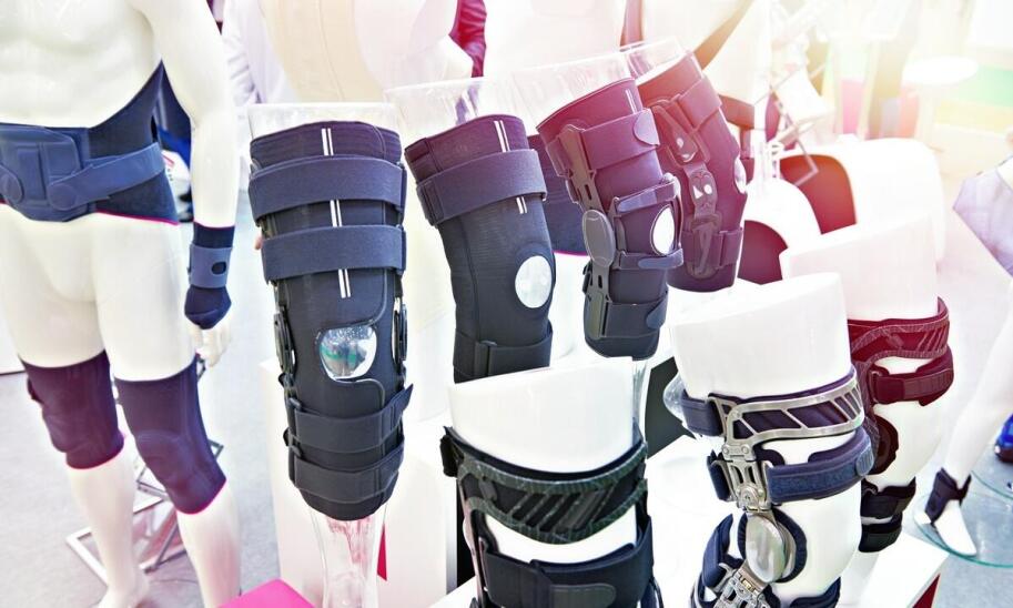 Jak sklep medyczny dostosowuje ofertę do potrzeb pacjentów z różnymi schorzeniami?