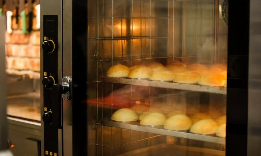 Ile czasu pasteryzować ogórki w piekarniku?