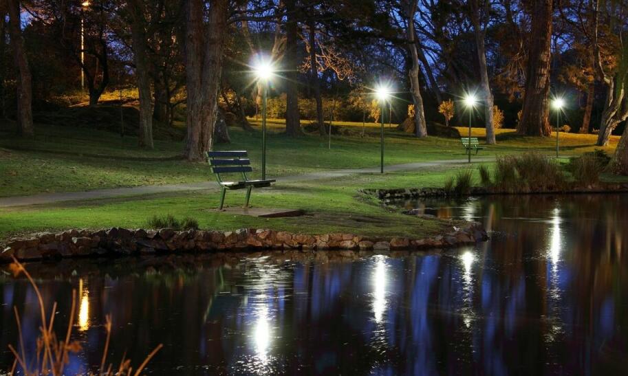 Kiedy odbywają się pokazy w Parku Fontann w Warszawie?