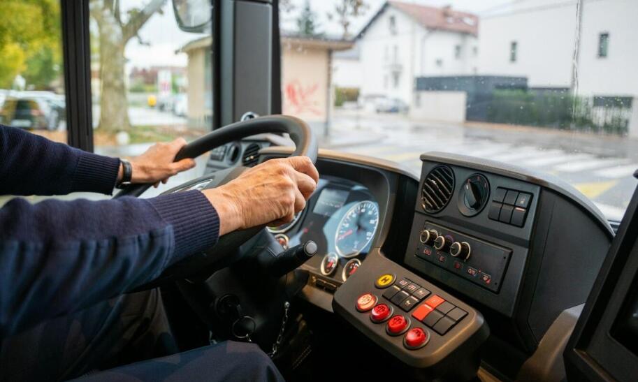 Czy kierowca autobusu może odmówić sprzedaży biletu?