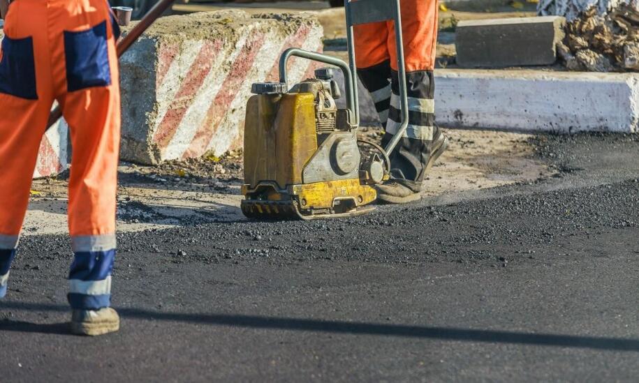 Przyszłość napraw drogowych z asfaltem w workach: trendy i prognozy