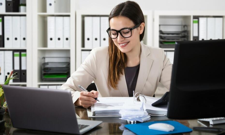 Jak skorzystać z pomocy ekspertów przy rozliczeniach zagranicznych?