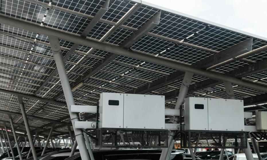 Jakie są kluczowe wyzwania w integracji magazynów energii z systemami PV?